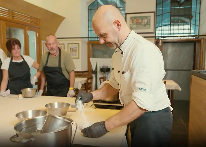 Lakeside Apartment *